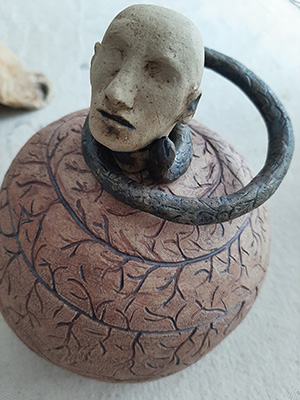 Ceramique Le baiser du serpent 2023