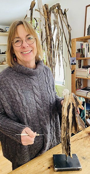 Marie France Bourbeau dans son atelier de West Brome credit Diane Laberge